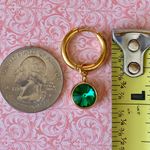 Handmade gold tone stainless steel green simple minimalist hoop earrings💚 Photo 6