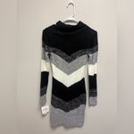 by & by Black and Gray Chevron‎ Sweater Dress Size undefined Photo 4