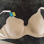 Vanity Fair Women's Light Lift Bra: Comfort Straps & No Poke Underwire Photo 6