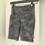 Lululemon Black Camp Side Pocket Pockets Biker Shorts Size 2 Photo 2