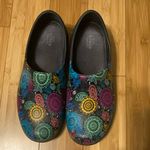 Crocs  Women’s Size 9 Neria Pro ll Work Shoes Black Paisley Slip Resistant Nurse Photo 0