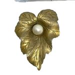 Sarah Coventry Vintage Gold Tone Leaf Faux Pearl Brooch Pin Classy Designer Fall Photo 6