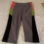 Spanx Super cute leggings in gray black peach and lime Photo 0
