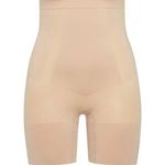 Spanx OnCore High-Waisted Mid-Thigh Short soft nude small
$78.00 (b36.5) NWOT Photo 0