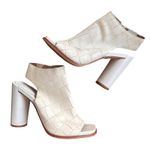 Calvin Klein CALVIN KLEIN Amari Croc Embossed Leather Heeled Sandal Sz 8.5 Photo 0