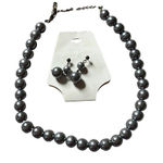 Faux pearl necklace and earring set Gray Photo 0