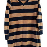 Old Navy  Black and Tan V-Neck Sweater Photo 0