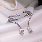 Snake Ear bones clip NWT Photo 0