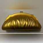 90s Vintage Metallic Gold
Elegant metal Clutch purse Gold Photo 1