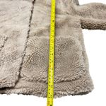 Old Navy  Women's Tan Teddy Fleece Jacket Size S Snap Button Collar Cozy cropped Photo 4