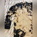 Orvis  Black and Tan Splattered Sweatshirt Photo 6