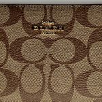 Coach Medium Zipper Wallet in Signature Canvas, New! Photo 2