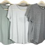 Under Armour NWOT: Women's UA Breathe Short Sleeve Photo 2