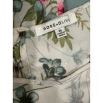 Rose + Olive  Women's Sleeveless Top White Blue Pink Floral 2X Photo 3