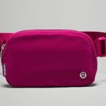 Lululemon Everywhere Belt Bag NWT Photo 0