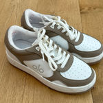 Alo Yoga Sneakers Recovery Mode Size US7 White Brown Photo 0