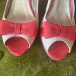 Anne Klein size 10 Women’s peep toe bow heel pump super cute! Like new! Photo 1