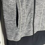 Lululemon  Womens Daily Practice Full Zip Hooded Jacket Herringbone Gray Size 4 Photo 5