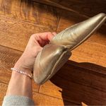 BIRDIES The Swan Gold leather slip on shoes Sz 9 Photo 7