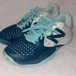 New Balance  996 V2 Women’s Tennis Shoes‎ Size 8 Photo 3
