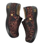 Alegria PAITYN Red and Gold Metallic Fan Print Clogs Size 37 Comfort Shoes Photo 6