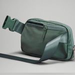 Lululemon Everywhere Belt Bag NWT Photo 2