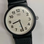 Timex Vintage  women’s quartz analog watch black tone 32mm case WR running Photo 1