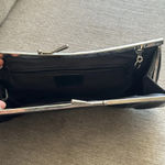 None Vintage black with gold kiss lock closure leather clutch bag Photo 5