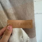 Steve Madden NWT  ivory camel plaid scarf Photo 3
