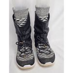 Nike Roshe Two Hi Flyknit OREO Womens Size 7.5 Sneaker Boots Athletic Shoes Photo 2