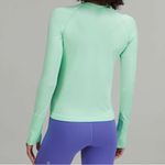 Lululemon athletica Swiftly Tech LS Shirt 2.0 Race Length
Wild Mint -Size 10 Photo 1
