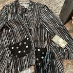 Habitat NWT  mandarin collar button down top small Photo 2