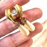 Vintage gold tone faux pearl drop earrings Photo 2