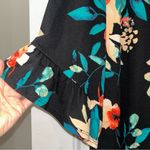 Lime n Chili  Navy w/Floral Top Women’s Medium Photo 2