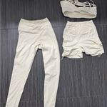 bo + tee cream activewear set White Size XS Photo 4