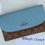 Coach  Signature Crossbody Gemma Clutch Purse Photo 1