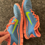 [] size 8.5 nike free 4.0 women’s shoes Photo 0