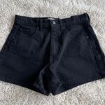 Universal Threads Universal Thread 90s Cut-off Black Denim Shorts - Size 6R Photo 0