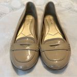 Bandolino  Faux Patent Leather Driving Mocs Loafers Women’s 7.5 Neutral Beige Photo 1