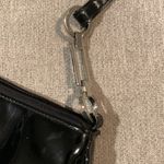 Villager Liz Claiborne Shoulder bag, Patent leather, silver hardware Photo 2