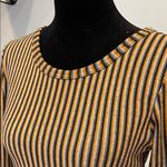 Striped Long Sleeve Top fitted cropped look Black Photo 1