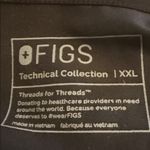 FIGS  Technical Collection Scrub Mismatch Set Black- Top XXL and Pants Size XL Photo 2