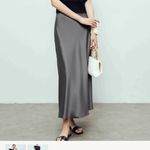 Halara NWT  gray shiny soft satin Women's Skirt size M. Elastic waist band Photo 1