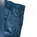 Orvis NEW  Ladies Navy Shattered Glass Print Travel Skort, Size Medium Photo 2