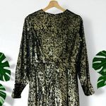 Elie Tahari 🆕 Metallic Burnout Velvet Long Sleeve Midi-Dress Photo 6