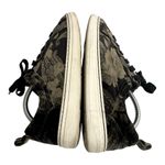 Women's Earth ZAG Black/Olive Green Faux Velvet Floral Sneakers
Shoes Size 11 B Photo 4