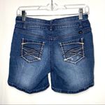 L.E.I . Ashley Lowrise 5" Jean Shorts Photo 1