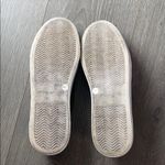 Vince Camuto HP💚🖤 Camo Shoes Photo 3