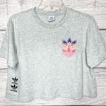 Adidas  Heather Gray Cropped T-Shirt with Colorful Logo Size Large Photo 10