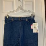 White Stag NWT  Medium Wash Relaxed Fit Capris size 8 Photo 5